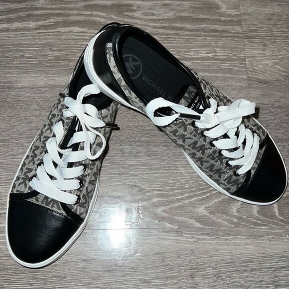 Michael Kors MK City Sneaker MONOGRAM Graphite Black Grey Lace Up Shoe size 8 - Picture 8 of 9